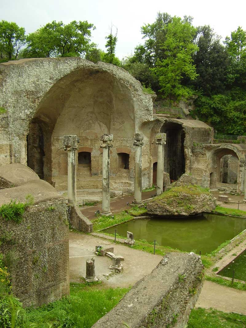 Stink raised over landfill at ancient Rome site