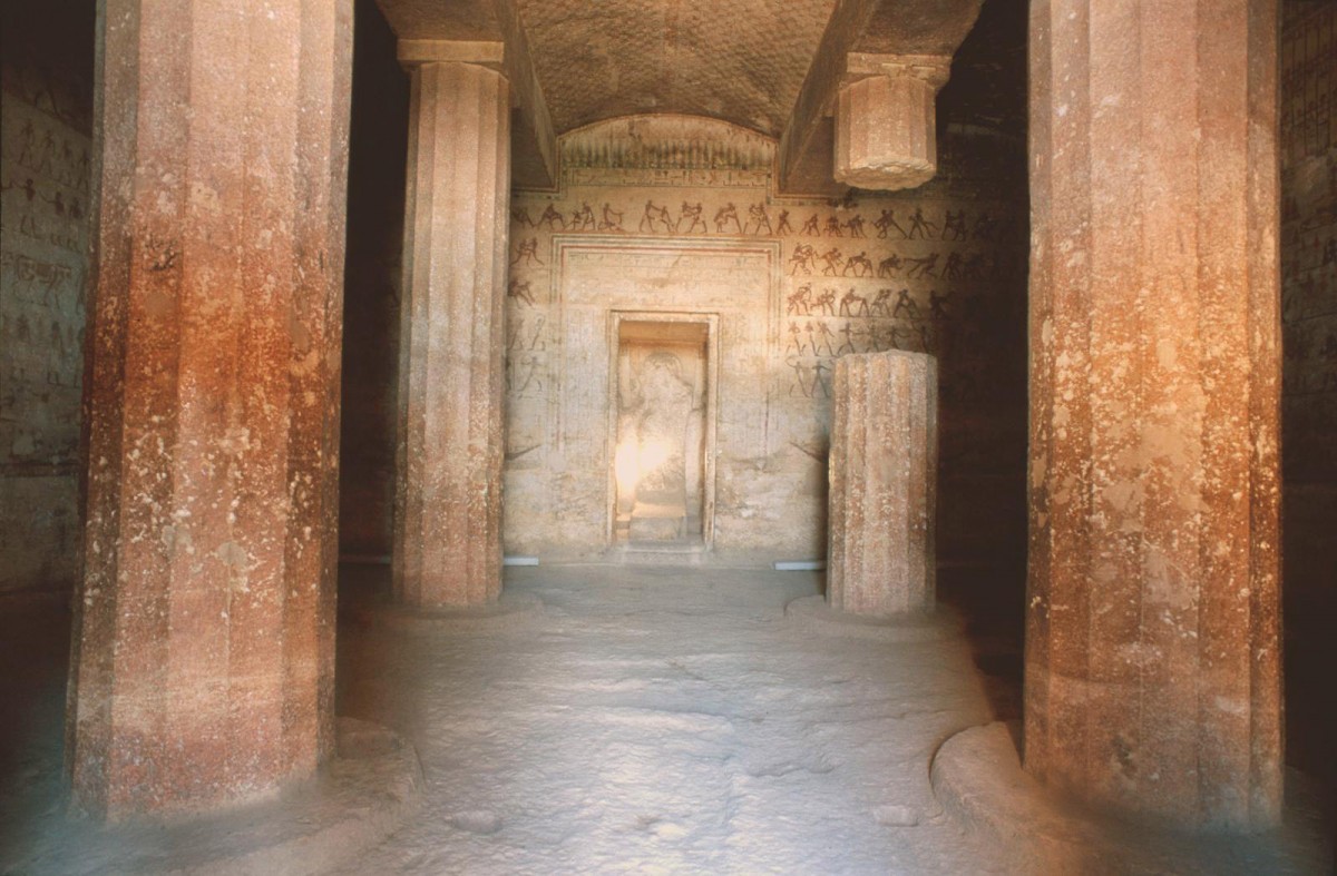 Beni Hassan tomb interior.