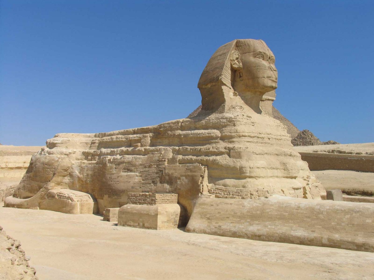 Is the Egyptian Sphinx threatened?