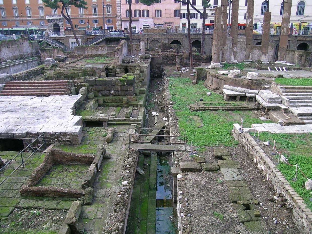 Is this the monumental complex in Torre Argentina, Rome, commemorating where Julius Caesar was stabbed? (Credit: Antonio Monterroso/CSIC)