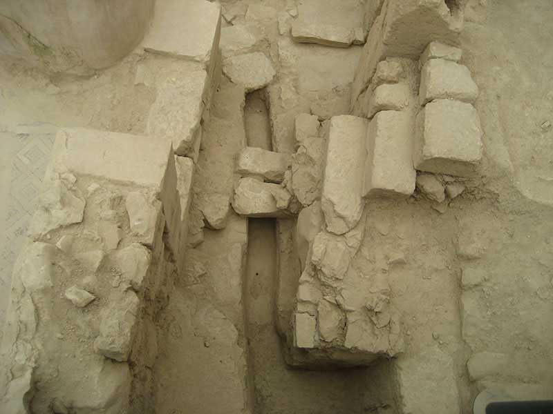 Fig. 4. Zeugma's residents built sophisticated water systems, including the limestone channels that once carried wastewater out of wealthy private homes. (Matthew Brunwasser) 