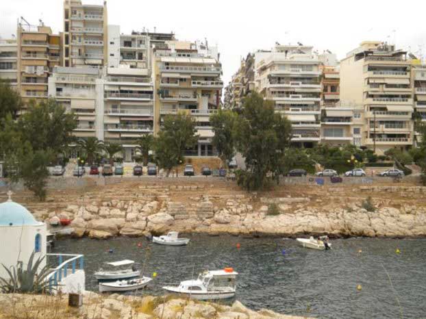 The walls of Piraeus.