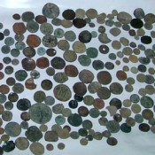 600 Roman coins found in illegal possession