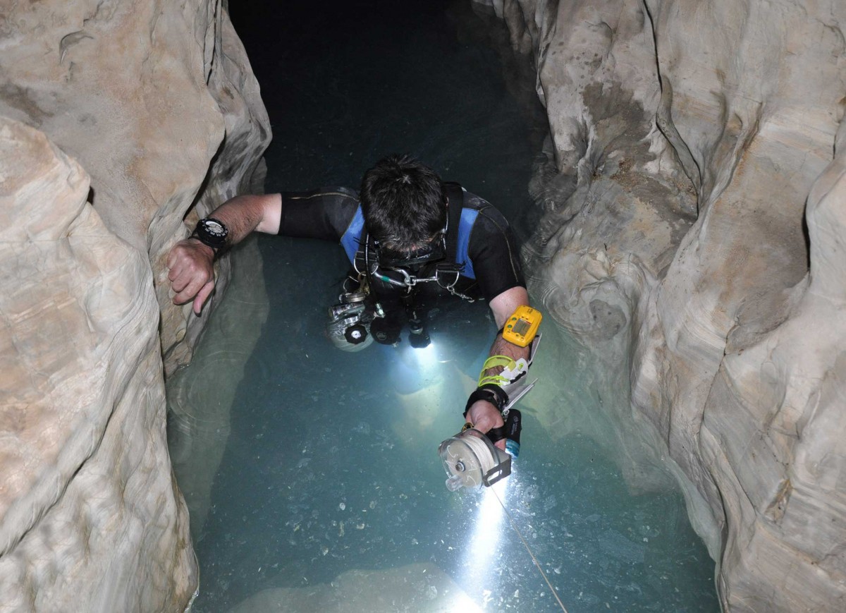 Cave diving. (photo: Natural History Museum of Volos)