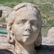 Marble female heads found in Kerameikos well