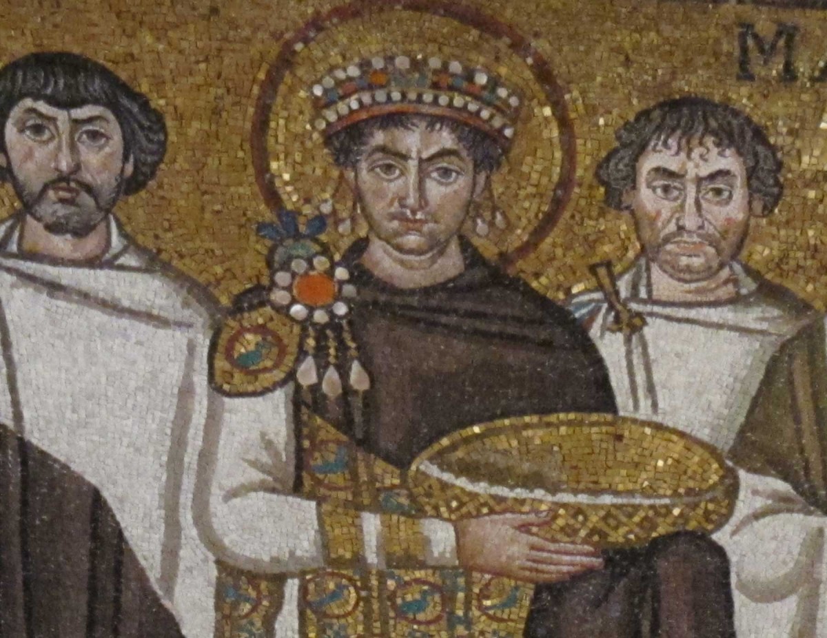 Emperor Justinian with Entourage (detail), 526-547 CE
Mosaics, San Vitale, Ravenna.