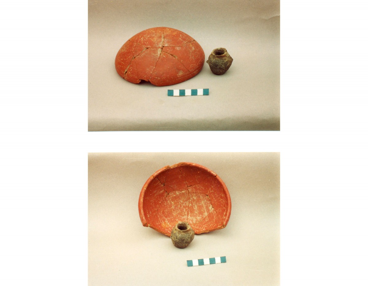 Fig. 25. Bowl with added red slip (erythrepichristi) and miniature pot of the Early Bronze Age.