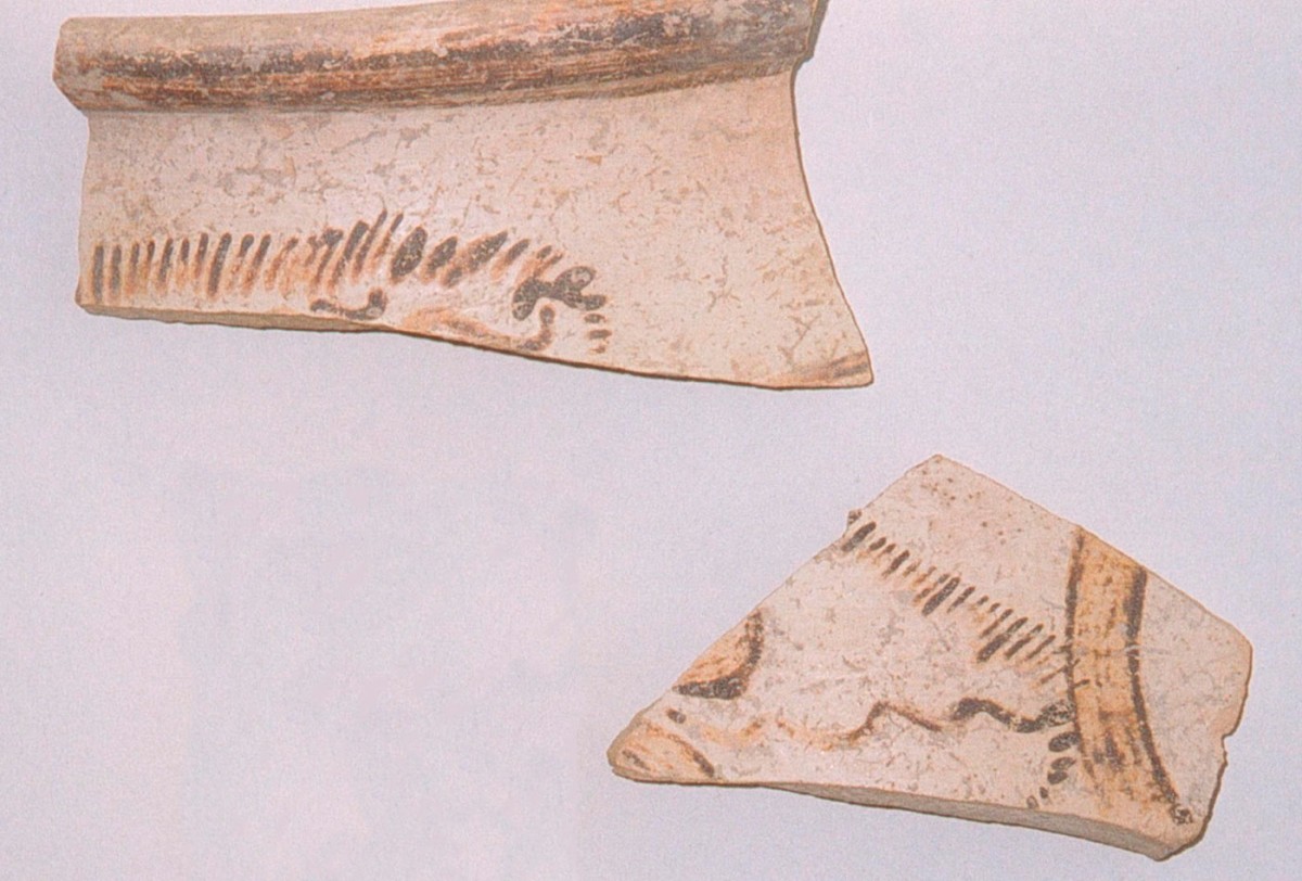 Fig. 3. Mycenaean sherds decorated with papyrus (Trench 9).