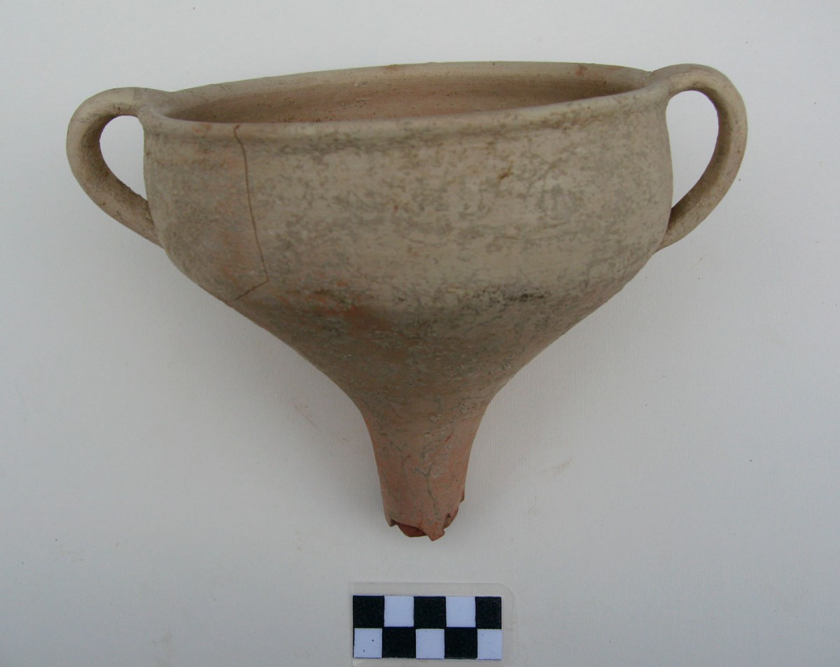 Fig. 4. Mycenaean kylix from the NE part of the settlement (Trench 6A).