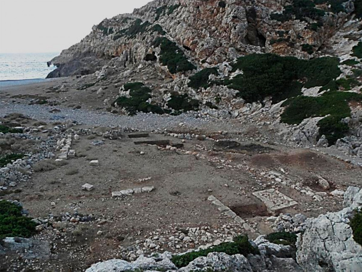 Fig. 4. View of Xeropotamos bay with the sanctuary dedicated to Apollo and Artemis.