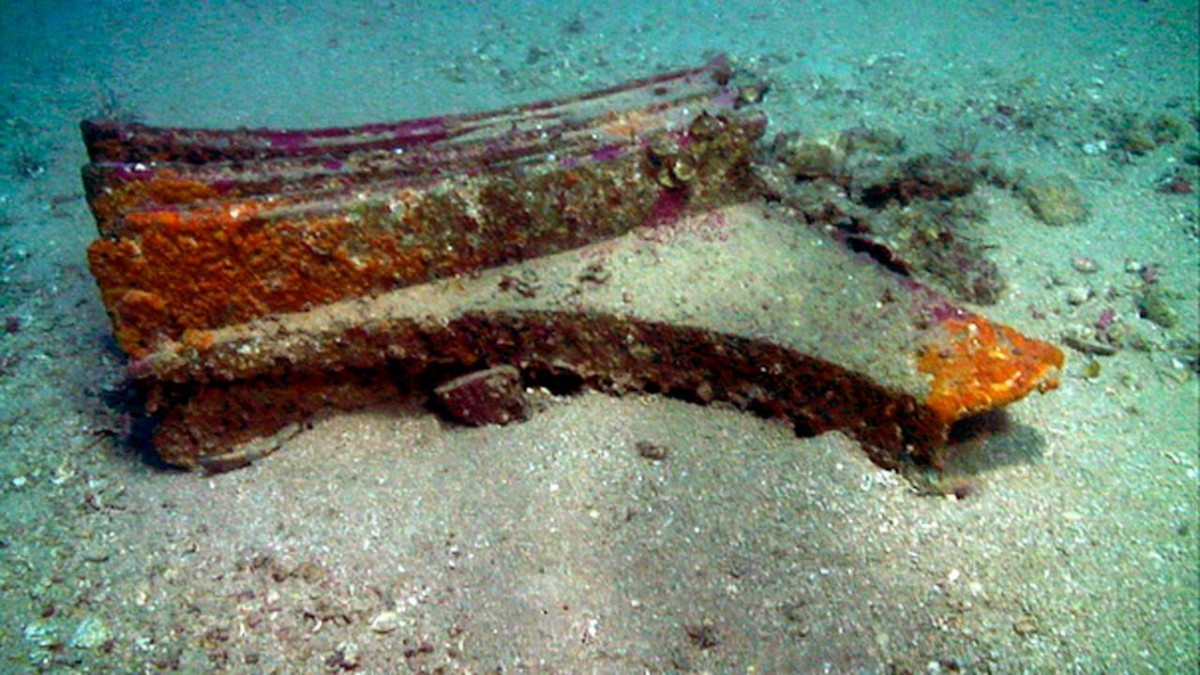 Bronze warship ram found on the sea bed off the coast of Sicily (Egadi area). 241 BC, Photo: Univ. of Oxford.