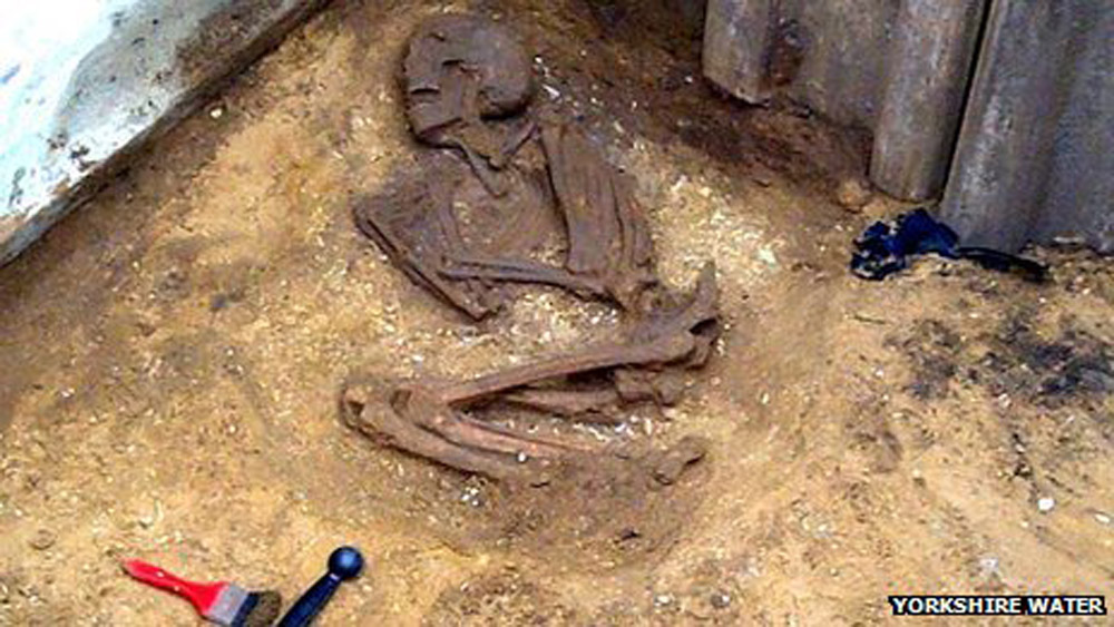 Ancient skeleton found in North Yorkshire sewer trench