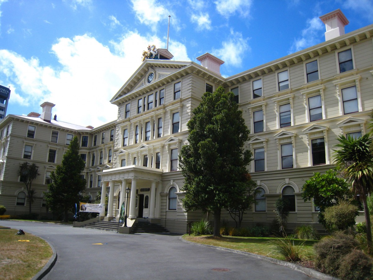 Athens to Aotearoa: Greece and Rome in New Zealand Literature and Society