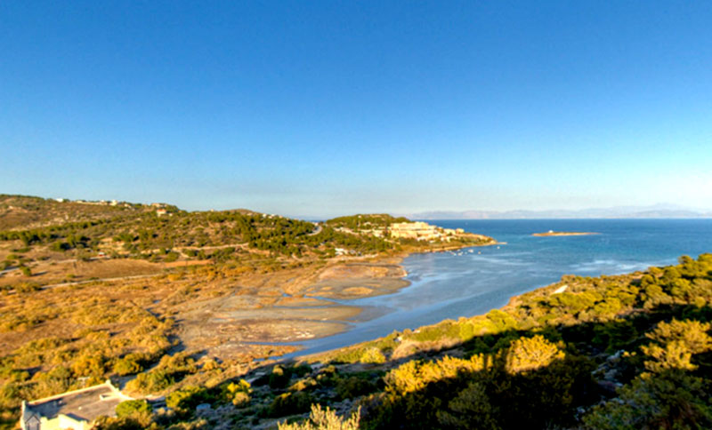 Fig. 6. View of the estuary of the Erasinos torrent on the coast of Vravrona. A picture from the Virtual Tour, available on the webpage of EOE.