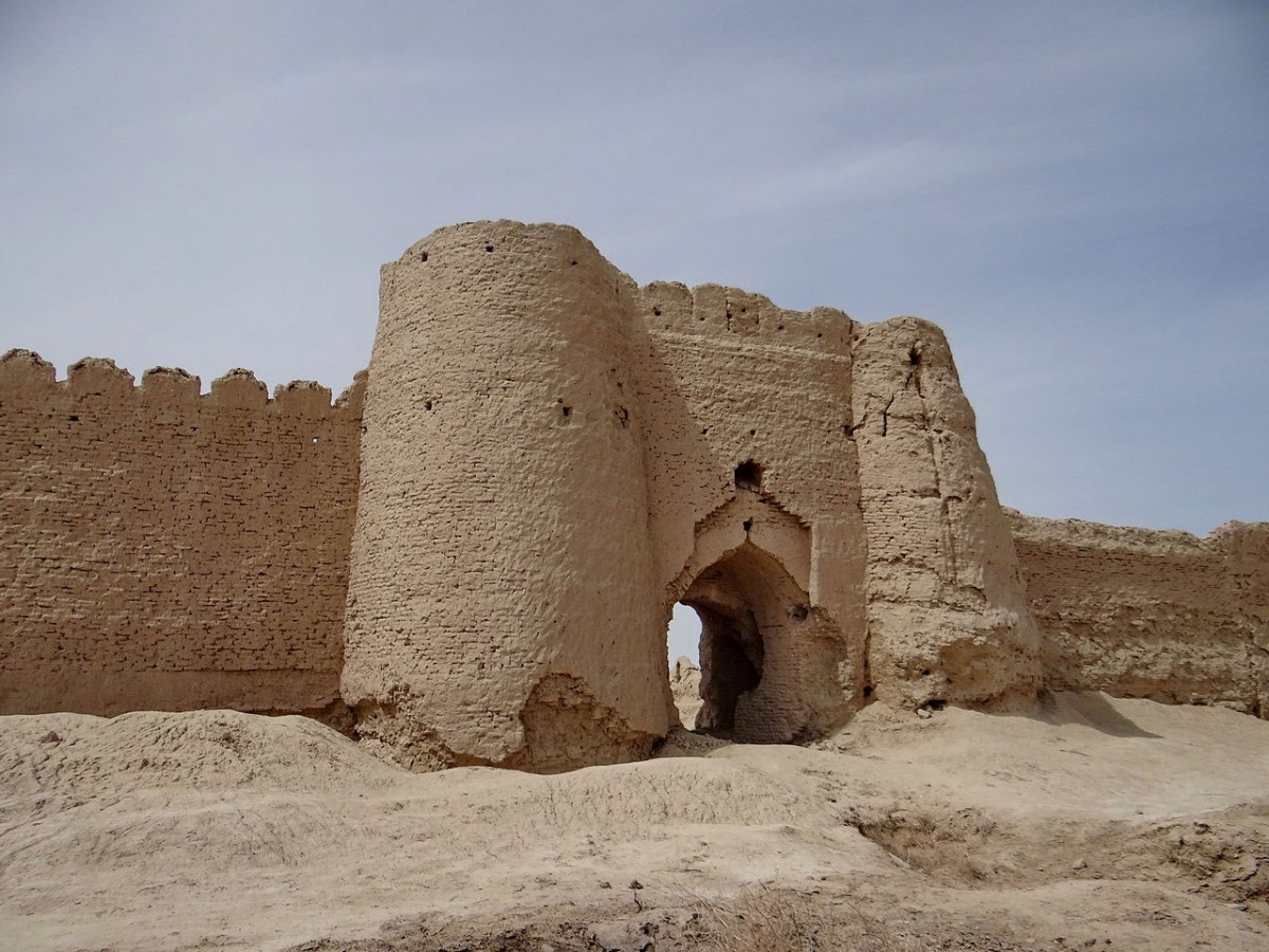 City gate at Shahr-e Sukhteh.