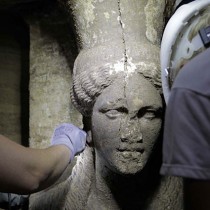 Amphipolis: Two caryatids of exceptional artistry found