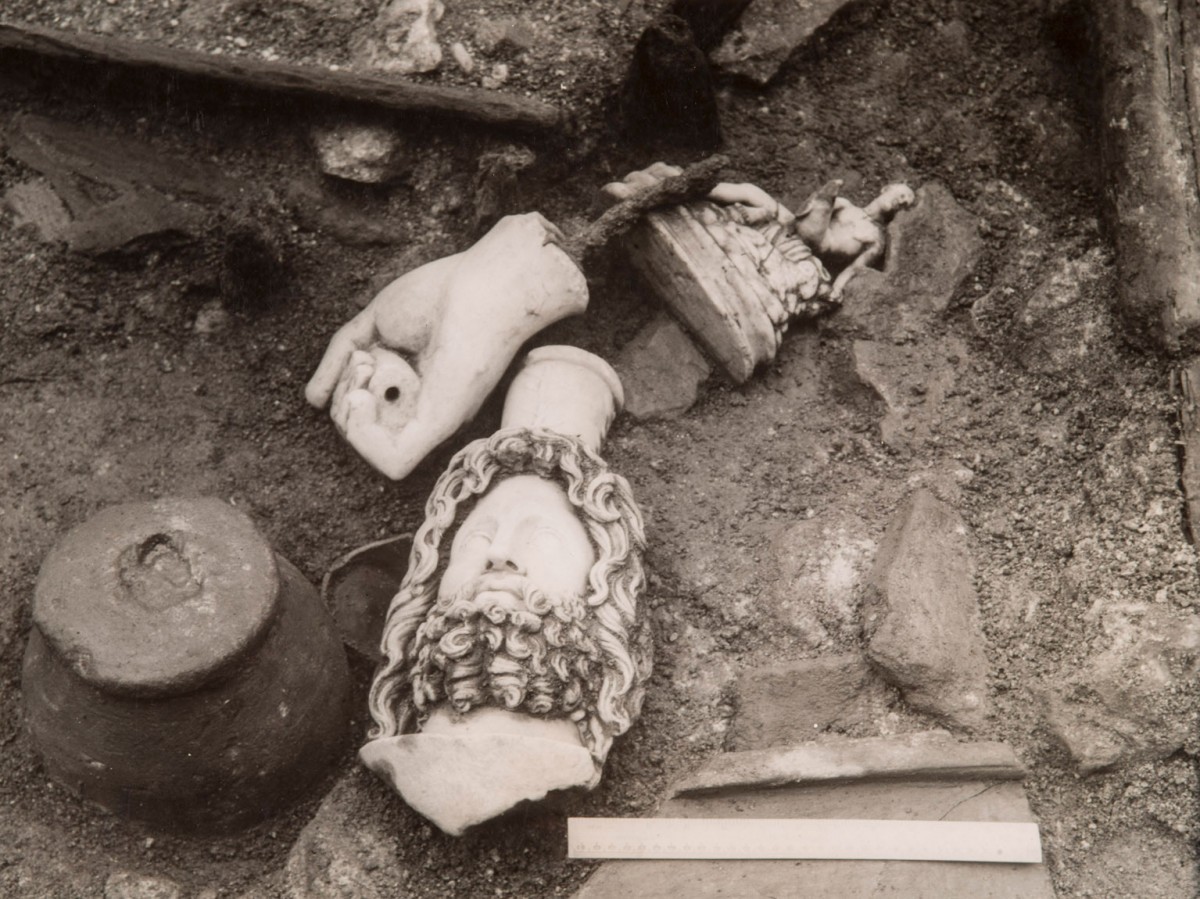 Roman sculptures from Temple of Mithras. Museum of London.
