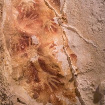 Rock art discovery paints new human history