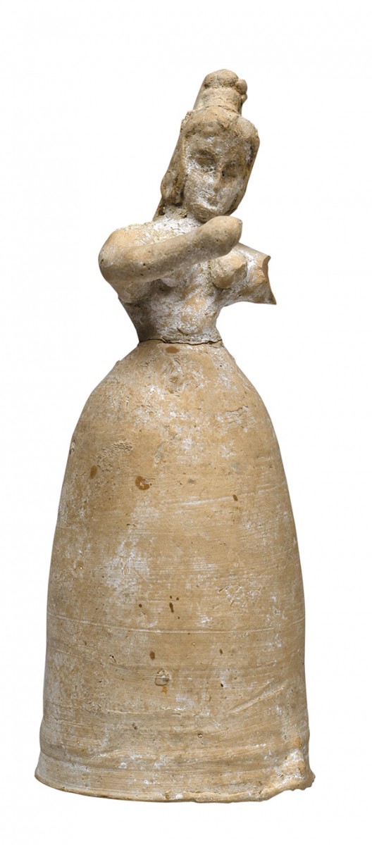 Female figurine. Μiddle Μinoan ΙΙ-ΙΙΙ (c.1700-1600 BC). Clay. H. 0.17 m. Phaistos, Palace Herakleion, Archaeological Museum, 31183.