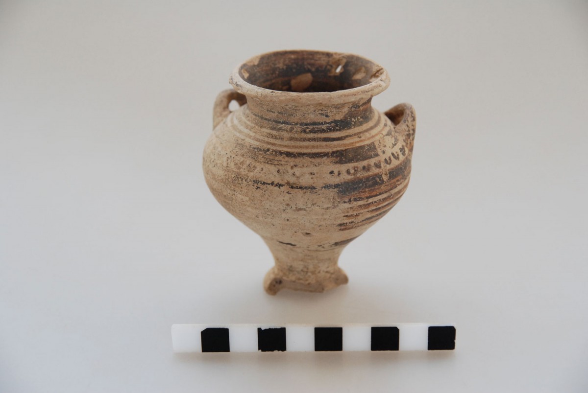 Fig. 4. Vessel from a grave revealed during the rescue excavation at the “Rema Xydias” in Platamonas (Pieria, Greece). Photo: Ephorate of Antiquities of Pieria