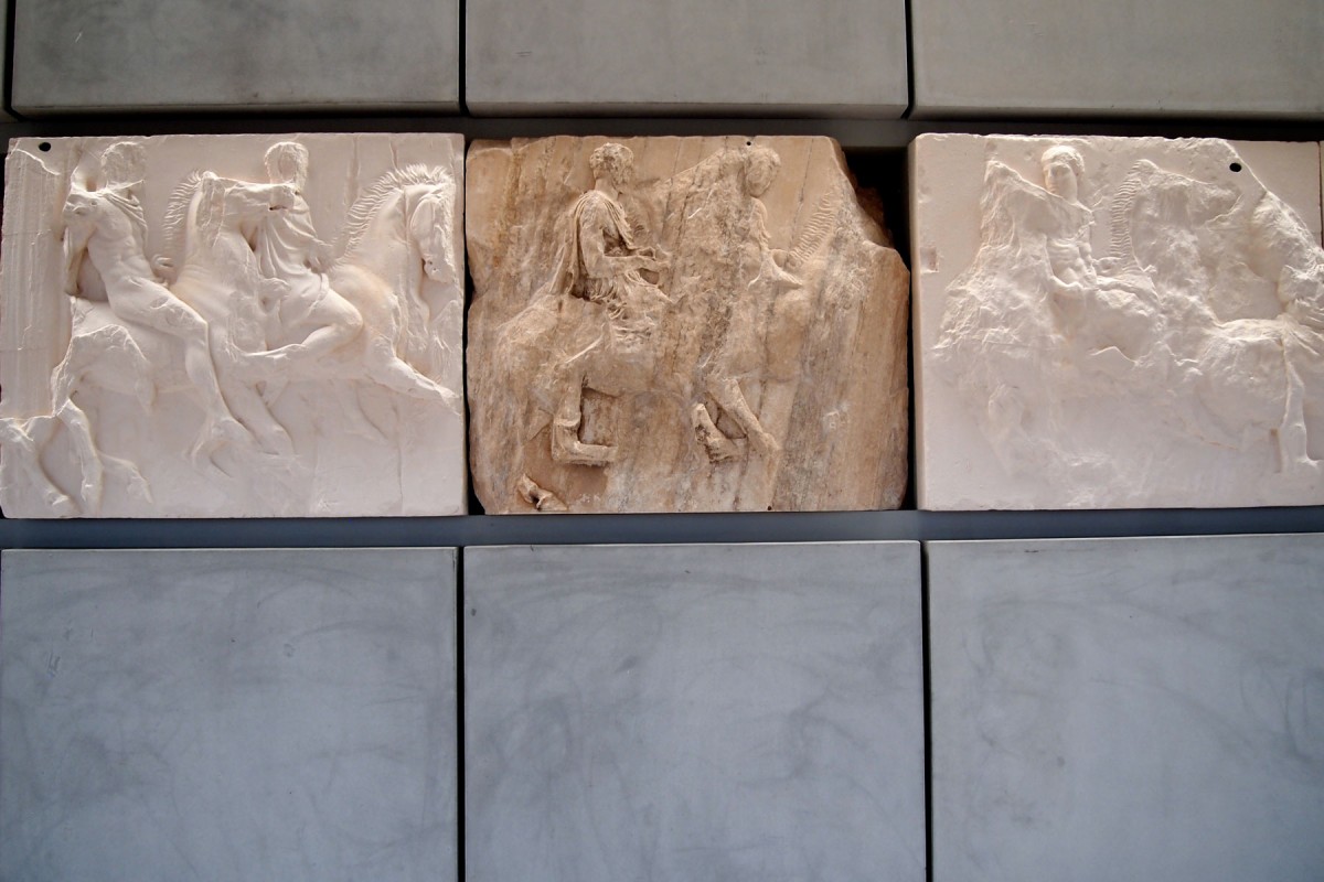 New Acropolis Museum: Juxtaposition of the original marbles and the plaster casts of the British Museum’s Parthenon marbles.