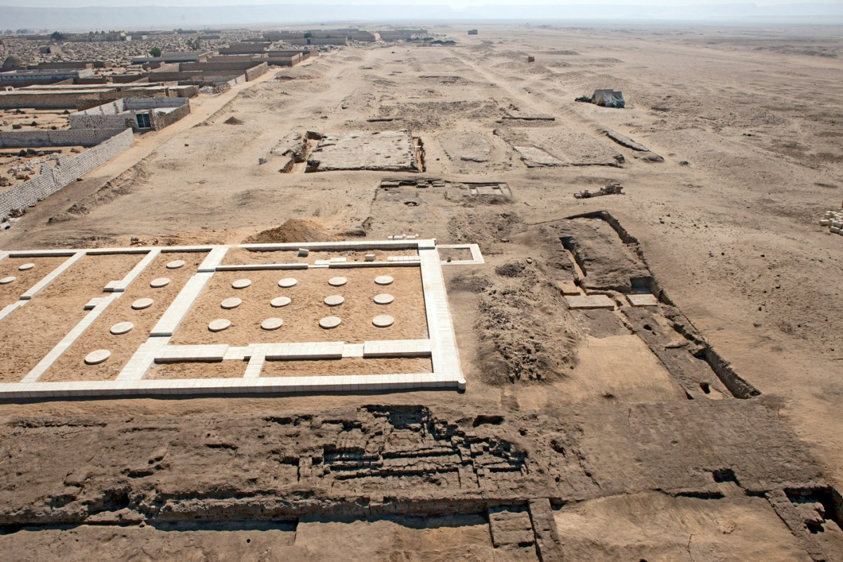 View of Tell el-Amarna. The foundations of the Great Aten Temple. [Credit: G. Owen]