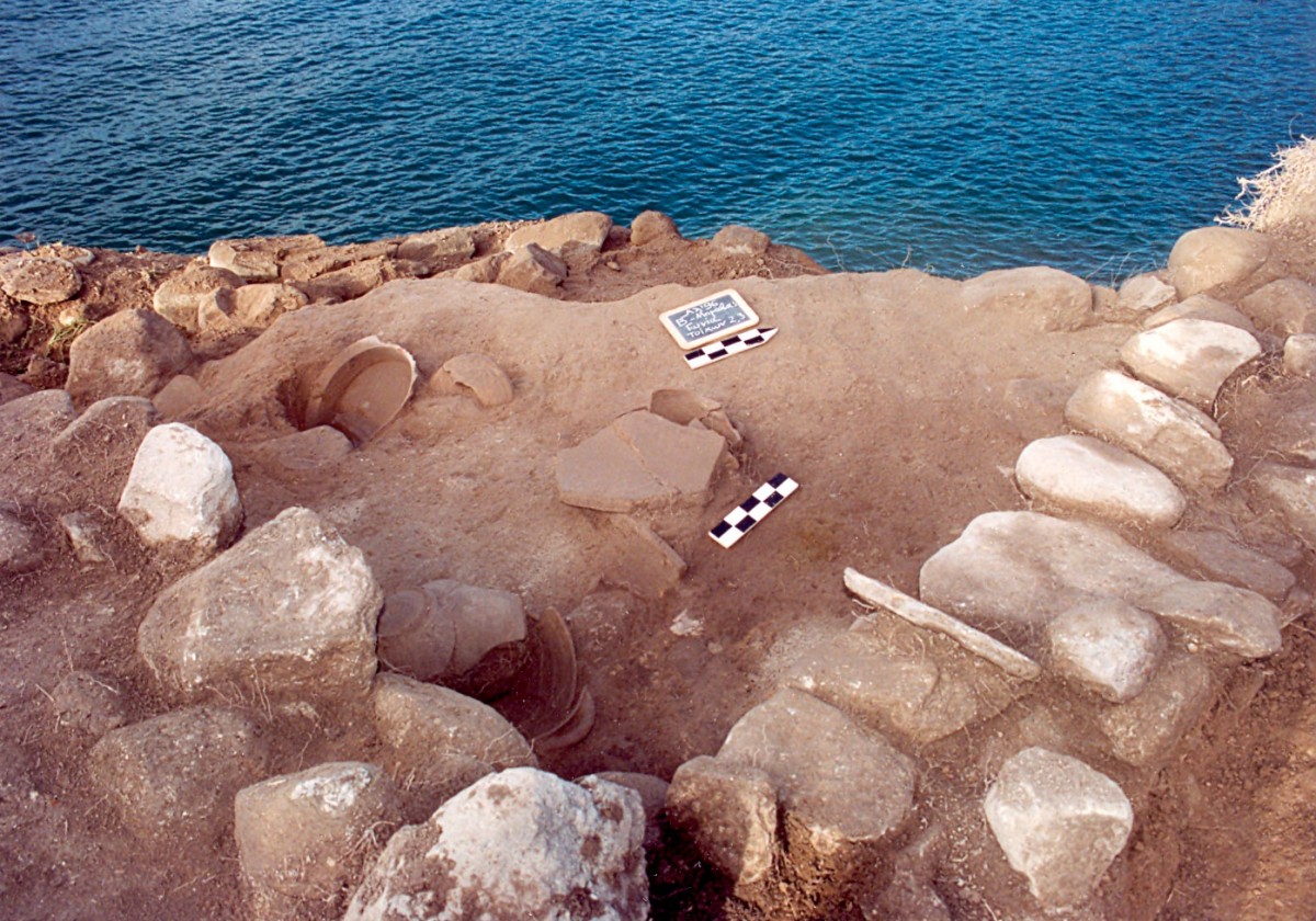 Fig. 6. Kato Bravas Velvendo, vessels under the destruction layer of a stone-built Hellenistic structure.