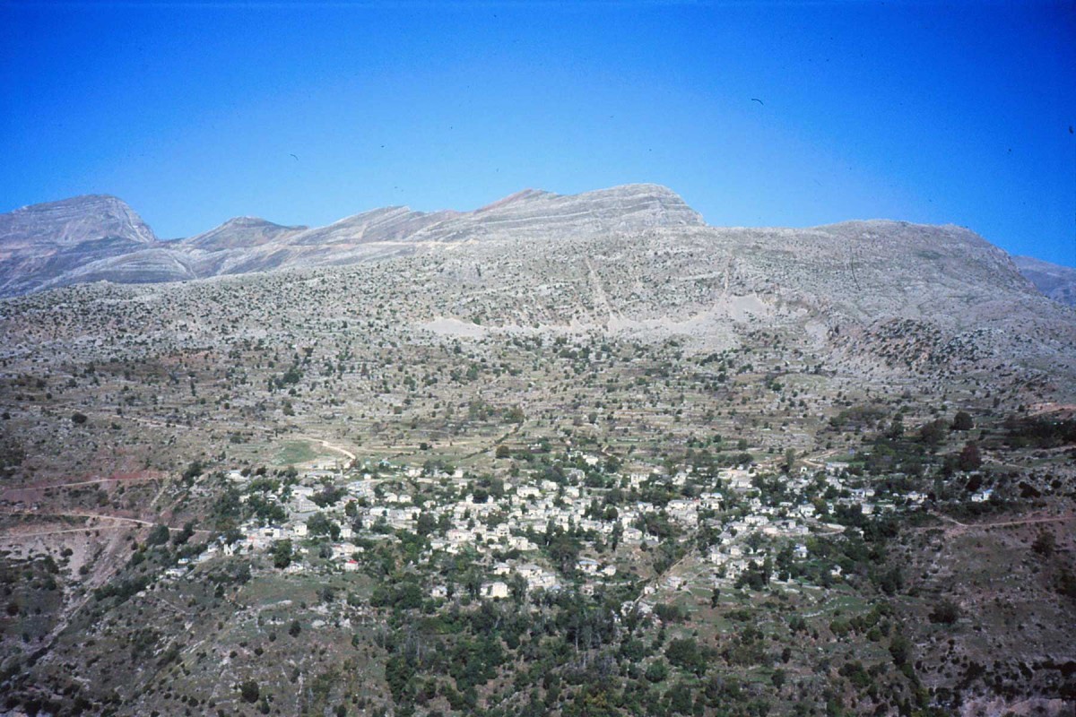 Fig. 8. View of the former community of Kalarrytes. (Private collection of Angelos Sinanis.)