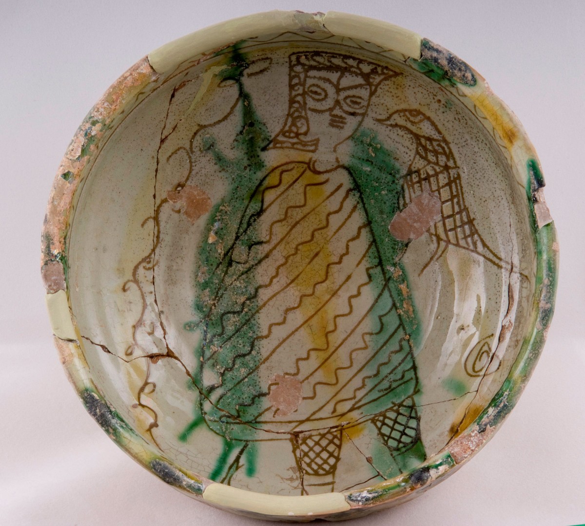 Glazed vessel
with sgraffito depiction of a falconer
15th century B.C.
Collection: The Leventis Municipal Museum of Nicosia
B/2003/021.
