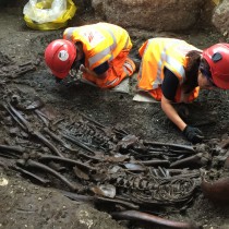 Suspected 1665 Great Plague Pit unearthed in London