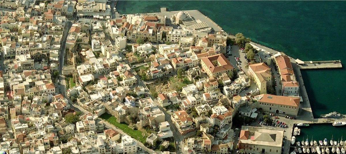 Fig.4. The walled city of Chania, as it was during early Venetian rule, in a photograph of today (a Virtual Earth photograph).