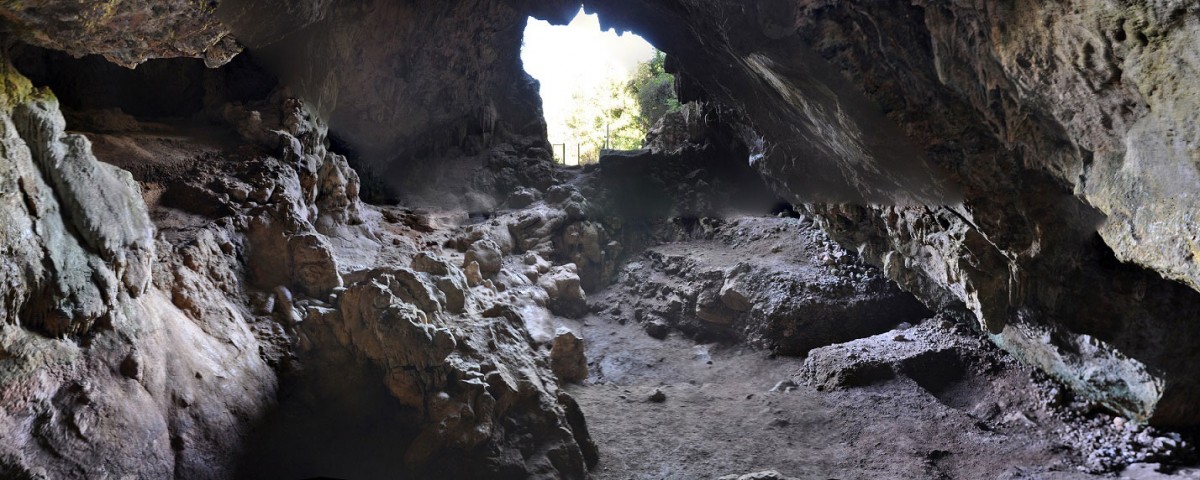 The cave named Cova Bonica, in Vallirana (Barcelona, Spain),  where the remains have been found. Photo Credit: Joan Daura/ Montserrat Sanz.