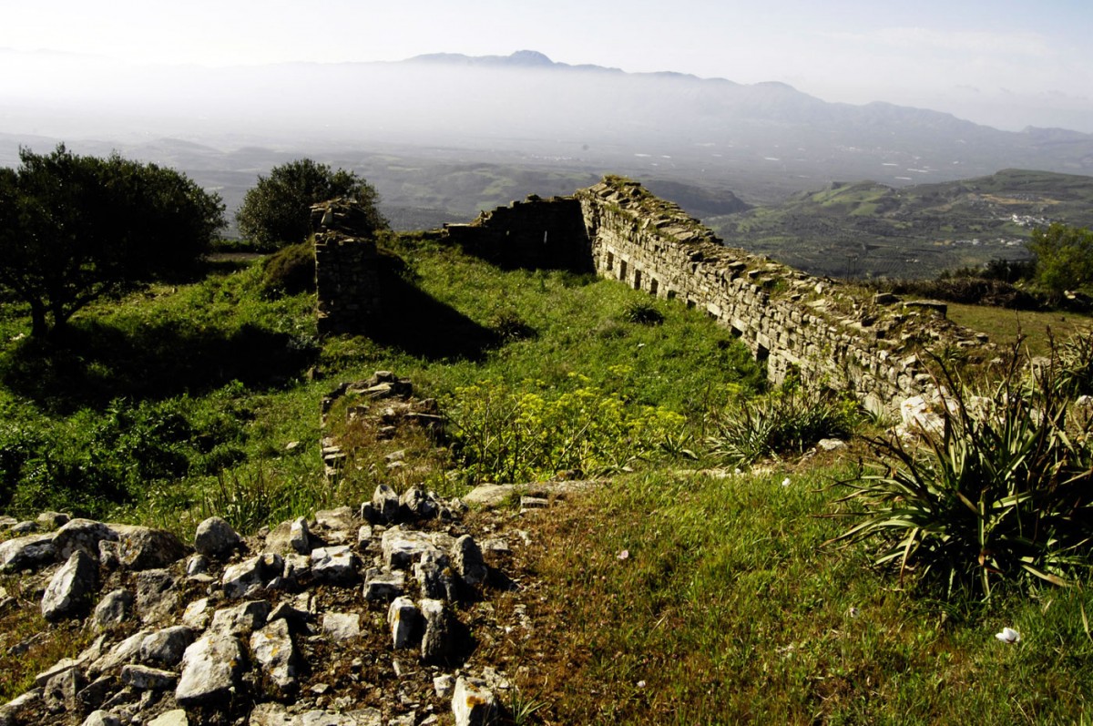 Fig. 12.The kule in Ano Moulia, Herakleion (photo: G. Stamatakis).