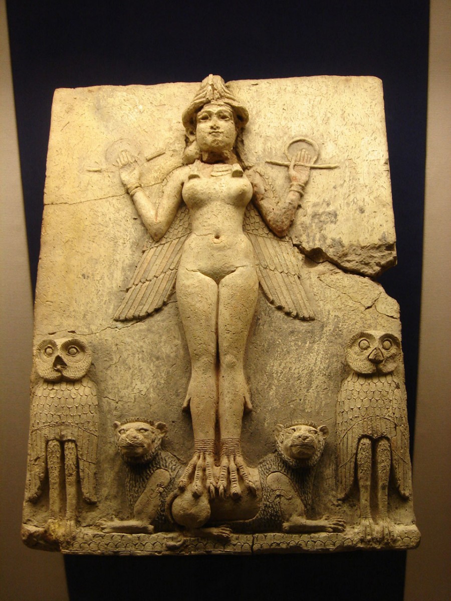 Statue c. 1792 - 1750 BC that represents an ancient Babylonian goddess, possibly Ishtar or Ereshkigal.