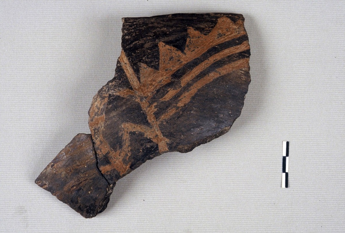 Fig. 19. Pottery fragment with flame pattern. 