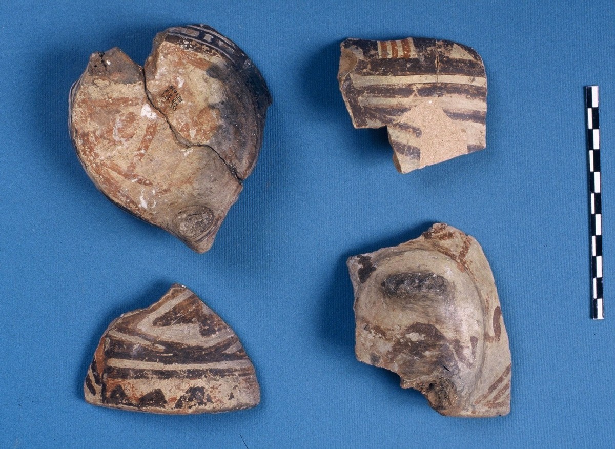 Fig. 23. Sherds with polychrome decoration of the Arapi type from the Late Neolithic.  