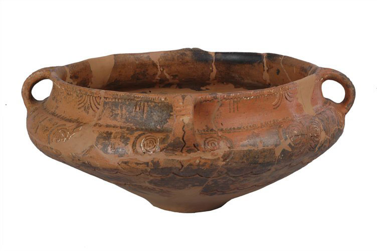 White encrusted ceramic bowl from the Late Bronze Age settlement near Baley  in Northwest Bulgaria. Photo Credit: SeverozapazenaBG.