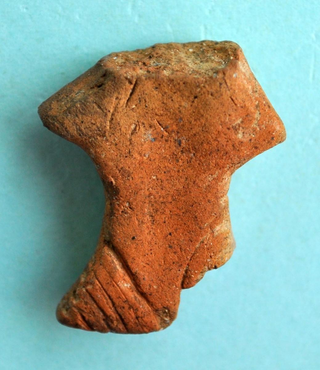 Fig. 5. Stylized, clay anthropomorphic figurine with no indication of gender.