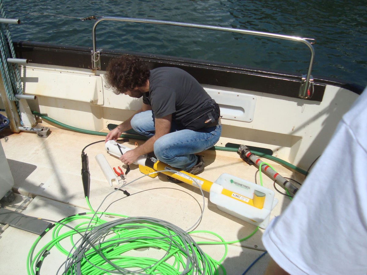 Magnetometer setup afloat, during the sea trials. Photo Credit: GE.N.ESIS project.