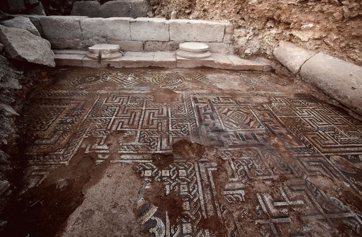 Invaluable ancient Syrian mosaic discovered