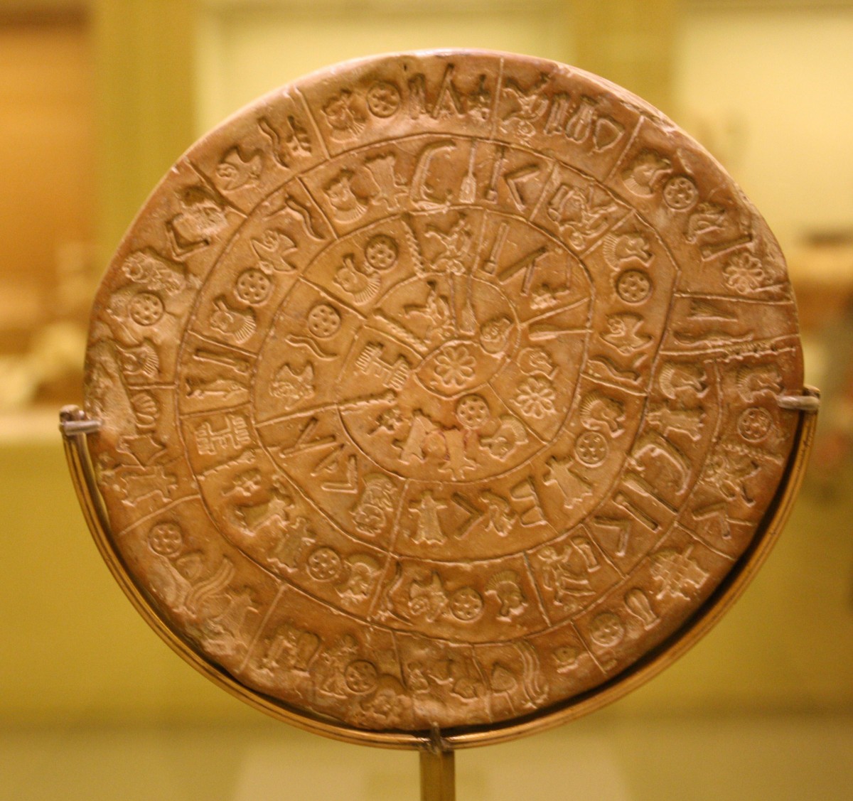 Phaistos Disk, side A. Heraklion Archaeological Museum. 