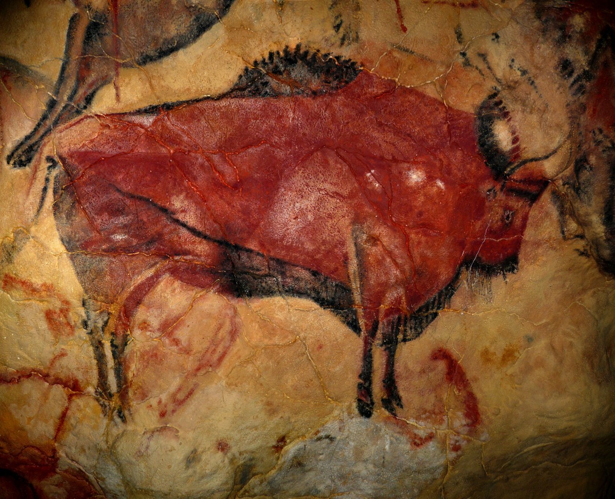 Altamira Caves: Bison in the great hall of polychromes