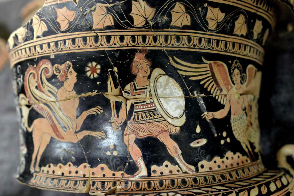 This vase is part of a collection of ancient Etruscan art returned to Italy after being stolen and stashed away for more than 15 years. (Geneva prosecutor's office)