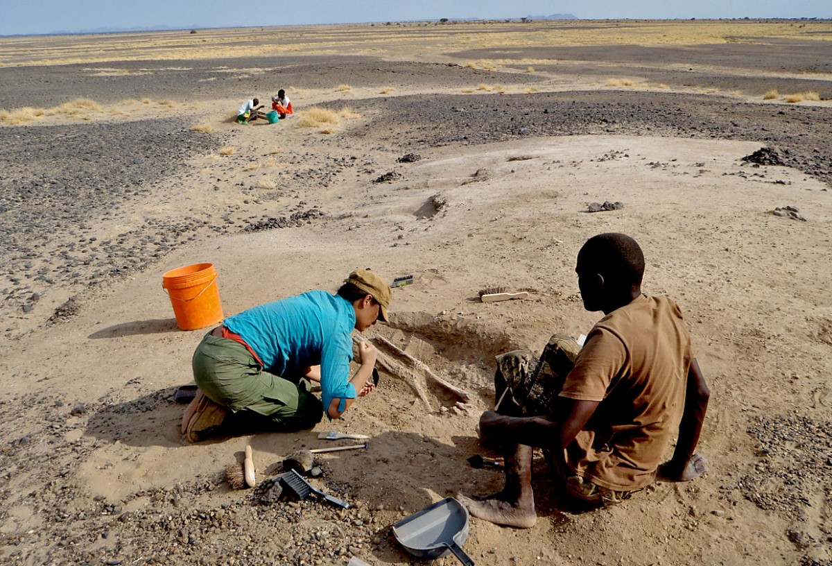 Dr Frances Rivera and Denis Misiko Mukhongo during excavation. 