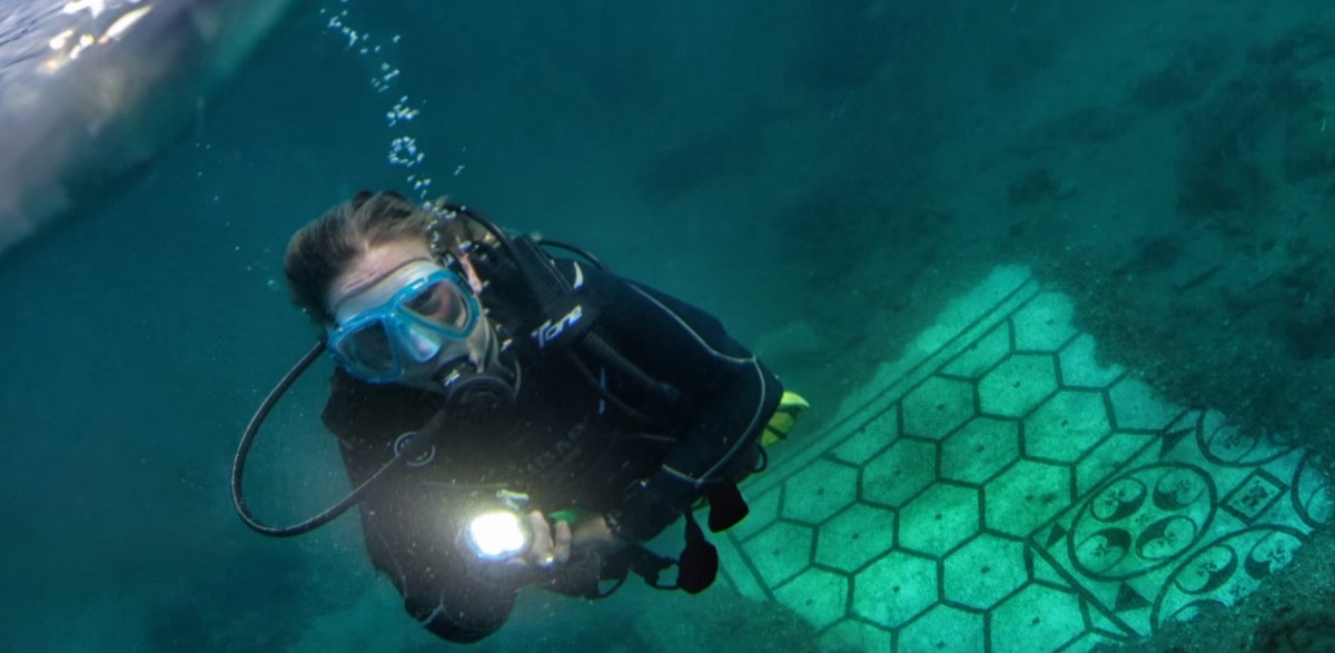 The area which is now the Underwater Archaeological Park of Baia, just outside of Naples (Italy), was an important Roman bath city between the 1st century BC and the 3rd century AD where emperors such as Augustus and Nero owned leisure villas. 