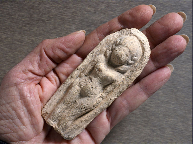 The Canaanite culture figurine. Copyright: Clara Amit, courtesy of the Israel Antiquities Authority.