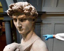 Michelangelo’s David gets clean-up