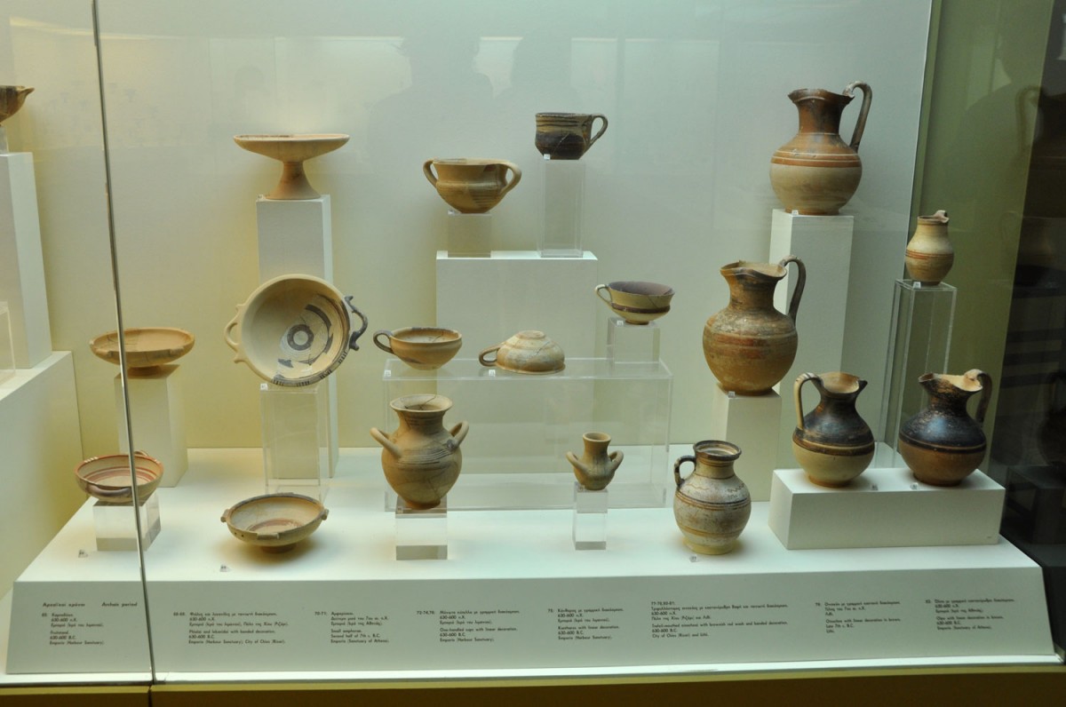Fig. 13. Vases from the Harbour Sanctuary and the temple of Athena at Emporio, 630-600 BC.