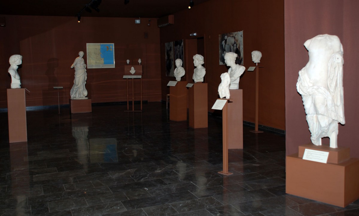 Fig. 2. Hall II-Sculpture collection.