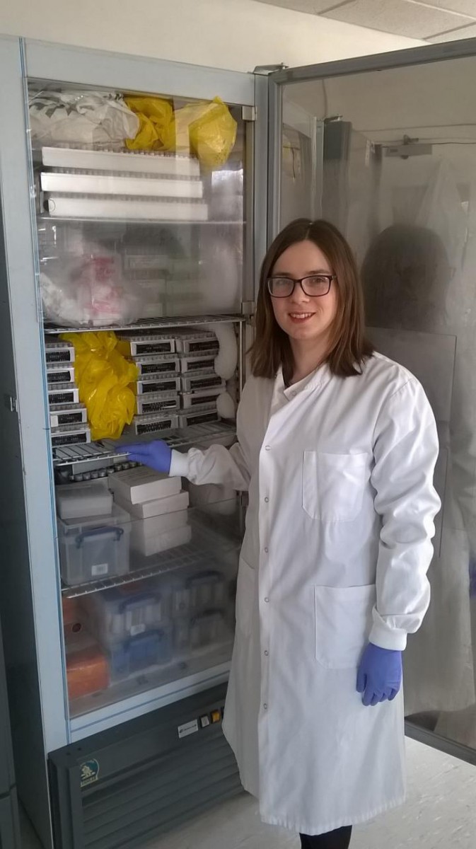 Dr Charlotte Houldcroft is in the laboratory at Biological Anthropology in Cambridge.
Credit: Charlotte Houldcroft.